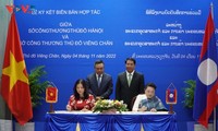 Thủ tướng Lào đánh giá cao sự hợp tác giữa hai thủ đô Vientiane và Hà Nội