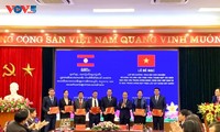 Việt Nam bồi dưỡng, đào tạo cán bộ làm công tác dân vận cho Lào