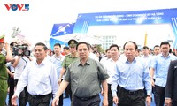 Spatenstich zum Bau der Infrastruktur der Industriezone und der nichttarifären Zone Xuan Cau 