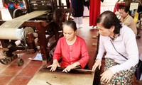 Werbung für Produkte der traditionellen Handwerksdörfer Hanois
