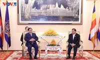 Premier vietnamita sostiene encuentro con presidente de Asamblea Nacional de Camboya