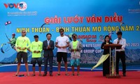 Lướt ván diều - sản phẩm du lịch đặc thù riêng của tỉnh Ninh Thuận