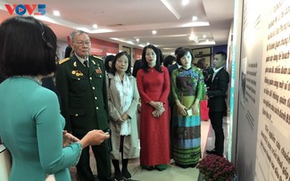 Une exposition sur la bataille « Diên Biên Phu aérien » à Hanoï