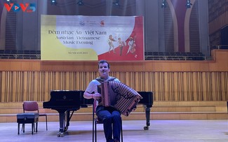 Vorführung der österreichischen Volksmusik in Vietnam