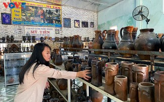 Cham pottery making - UNESCO intangible cultural heritage in need of urgent safeguarding