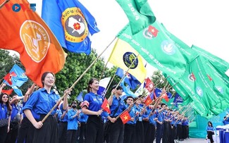 Hơn 2.000 sinh viên tham gia Lễ xuất quân chiến dịch sinh viên tình nguyện
