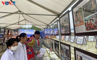 Exhibition features sea and islands sovereignty in Bac Kan province