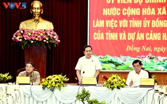 Trân Thanh Mân travaille avec le comité du Parti de la province de Dông Nai