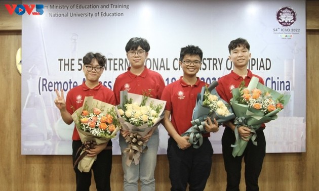 Estudiantes vietnamitas ganan oro en Olimpiada Internacional de Química 2022