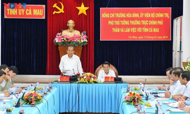 Déplacement du vice-Premier ministre Truong Hoa Binh à Ca Mau