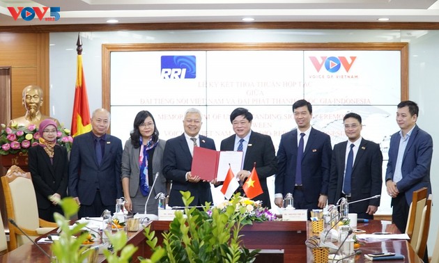 越南之声广播电台与印度尼西亚国家广播电台签署新合作协议