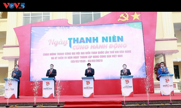 越南青年携手共建1500项青年工程，庆祝越共十三大圆满成功