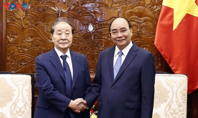 越南国家主席阮春福希望韩国企业继续考虑扩大对越投资