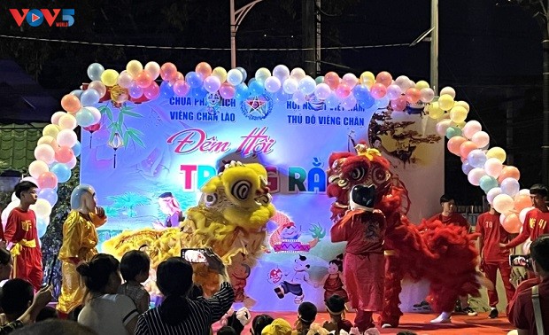 越南驻各国代表机构举行越南儿童中秋节活动