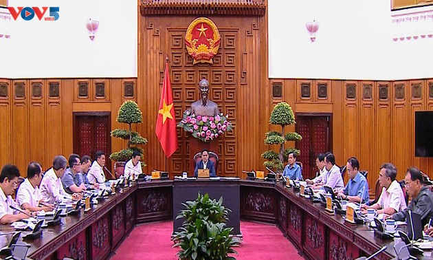 越南政府总理范明政要求确保生产经营活动的电力供应