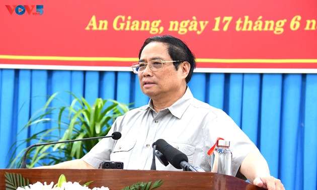 Pham Minh Chinh appelle les autorités d’An Giang à améliorer le climat d’affaires