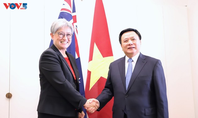 Đoàn đại biểu cấp cao Đảng Cộng sản Việt Nam thăm và làm việc tại Australia