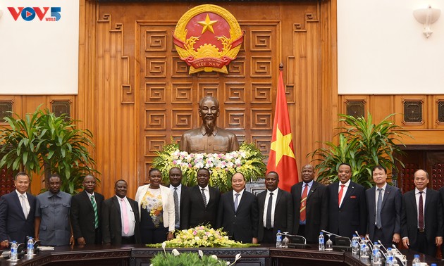 Vietnam y Tanzania por elevar su un intercambio comercial a mil millones de dólares 