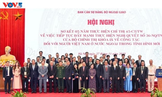 Vietnam moviliza aportes de los connacionales en ultramar para el desarrollo nacional
