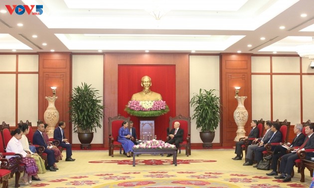Líderes vietnamitas reciben a la vice primera ministra de Camboya