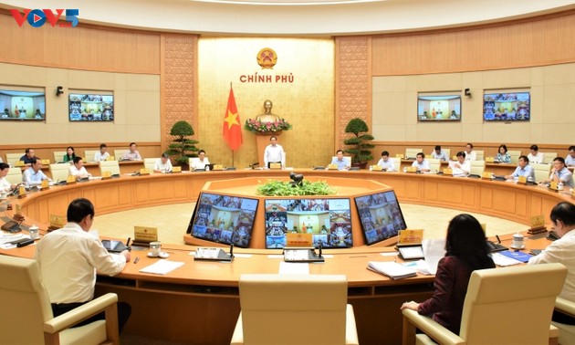 Gobierno vietnamita evalúa la situación socioeconómica del país