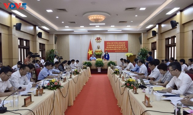Vuong Dinh Huê: Quang Ngai devra devenir un pôle économique du Centre