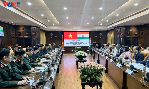 Intensifier la coopération défensive Vietnam - Inde