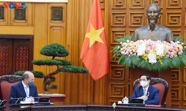 Vietnam, Britain promote bilateral strategic partnership