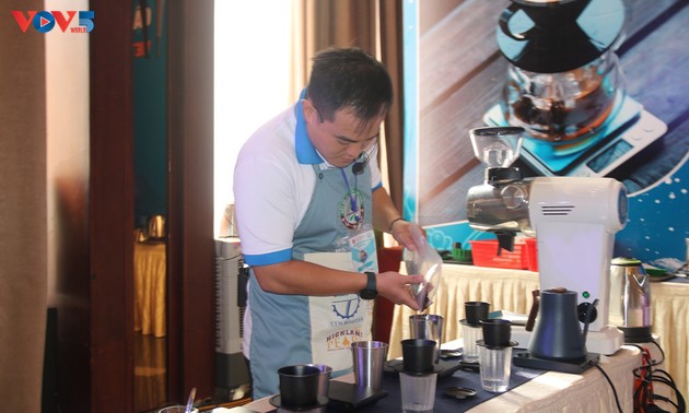 Buon Ma Thuot-Kaffeefestival: Wettbewerb zur Kaffeezubereitung