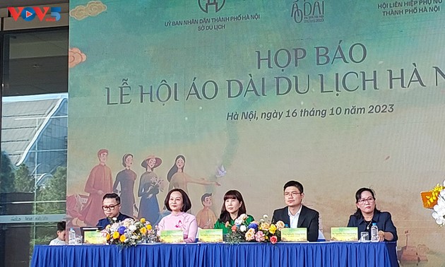 Ao Dai- und Tourismusfest Hanois 2023