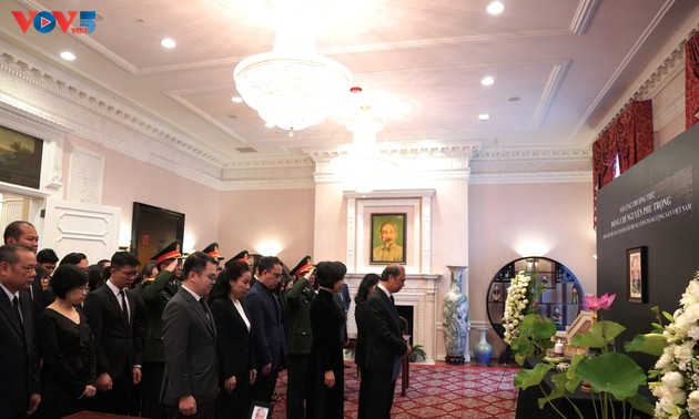 Vietnams Botschaften im Ausland veranstalten Gedenkfeier für KPV-Generalsekretär Nguyen Phu Trong