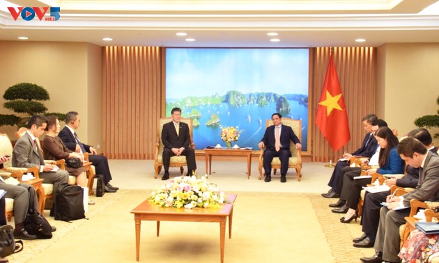 Primer ministro de Vietnam recibe al ministro de Justicia de Japón