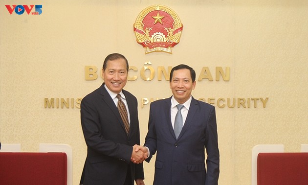 Le ministère vietnamien de la Sécurité publique souhaite coopérer avec Boeing