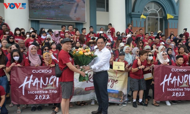 Quang Ninh accueille la plus grande délégation de touristes depuis la réouverture post-Covid-19