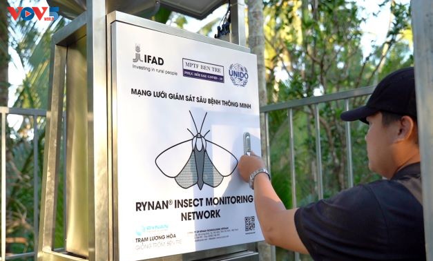 Hệ thống giám sát côn trùng thông minh độc quyền của Việt Nam vào thị trường Nhật