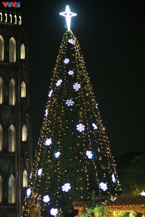 Luces navideñas de 2022 en Hanói - ảnh 12