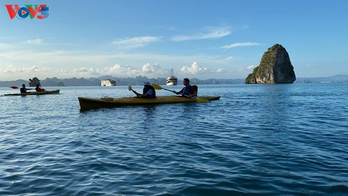 La baie d’Ha Long parmi les 50 plus belles merveilles naturelles du monde - ảnh 4