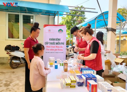 Itinéraire humanitaire à Diên Biên: Soins médicaux et solidarité en action - ảnh 1