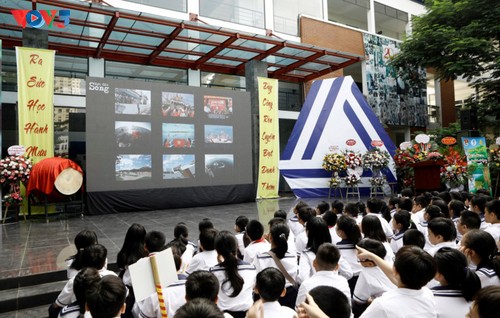 Lebih dari 22 juta pelajar dan mahasiswa Vietnam menghadiri acara pembukaan tahun ajar baru - ảnh 20