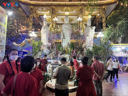 Komunitas Warga Vietnam di Negara-Negara Rayakan Tahun Baru Imlek - ảnh 1