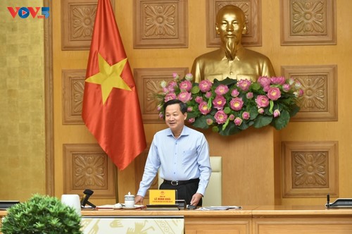 Deputi PM Le Minh Khai: Penyelenggaraan Harga Harus Terbuka, Transparan, Sesuai Ketentuan Hukum - ảnh 1