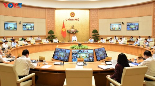 PM Pham Minh Chinh Pimpin Konferensi Online dengan Daerah-Daerah - ảnh 2