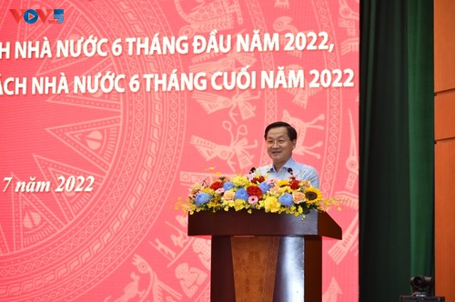 Lê Minh Khai: le ministère des Finances doit faire preuve d’initiative pour soutenir la relance économique - ảnh 1
