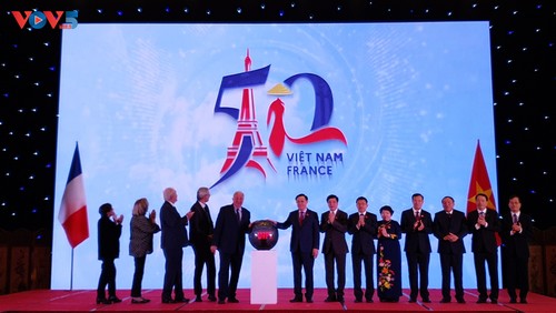 Célébrations des 50 ans des relations diplomatiques Vietnam-France: c’est parti! - ảnh 1