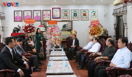Les dirigeants vietnamiens formulent leurs vœux de Noël à la communauté catholique - ảnh 3