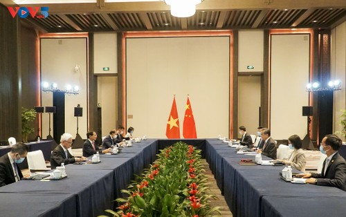 推动越南与中国关系继续健康和稳定发展 - ảnh 1