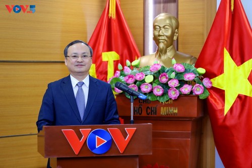 越南之声广播电台台长杜进士的新年贺词 - ảnh 1