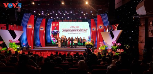 Радио "Голос Вьетнама" отмечает 75-летие со дня своего основания  - ảnh 1
