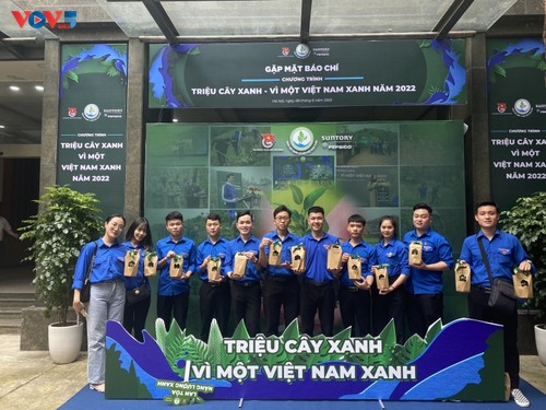 Youth plant a million trees across Vietnam in 2022 - ảnh 1