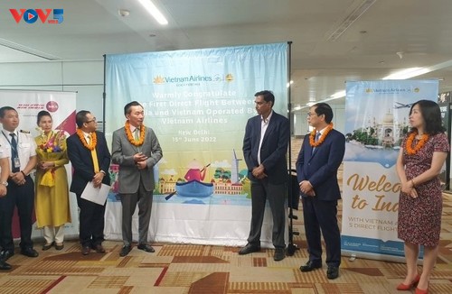 Vietnam Airlines opens direct flight to India - ảnh 1